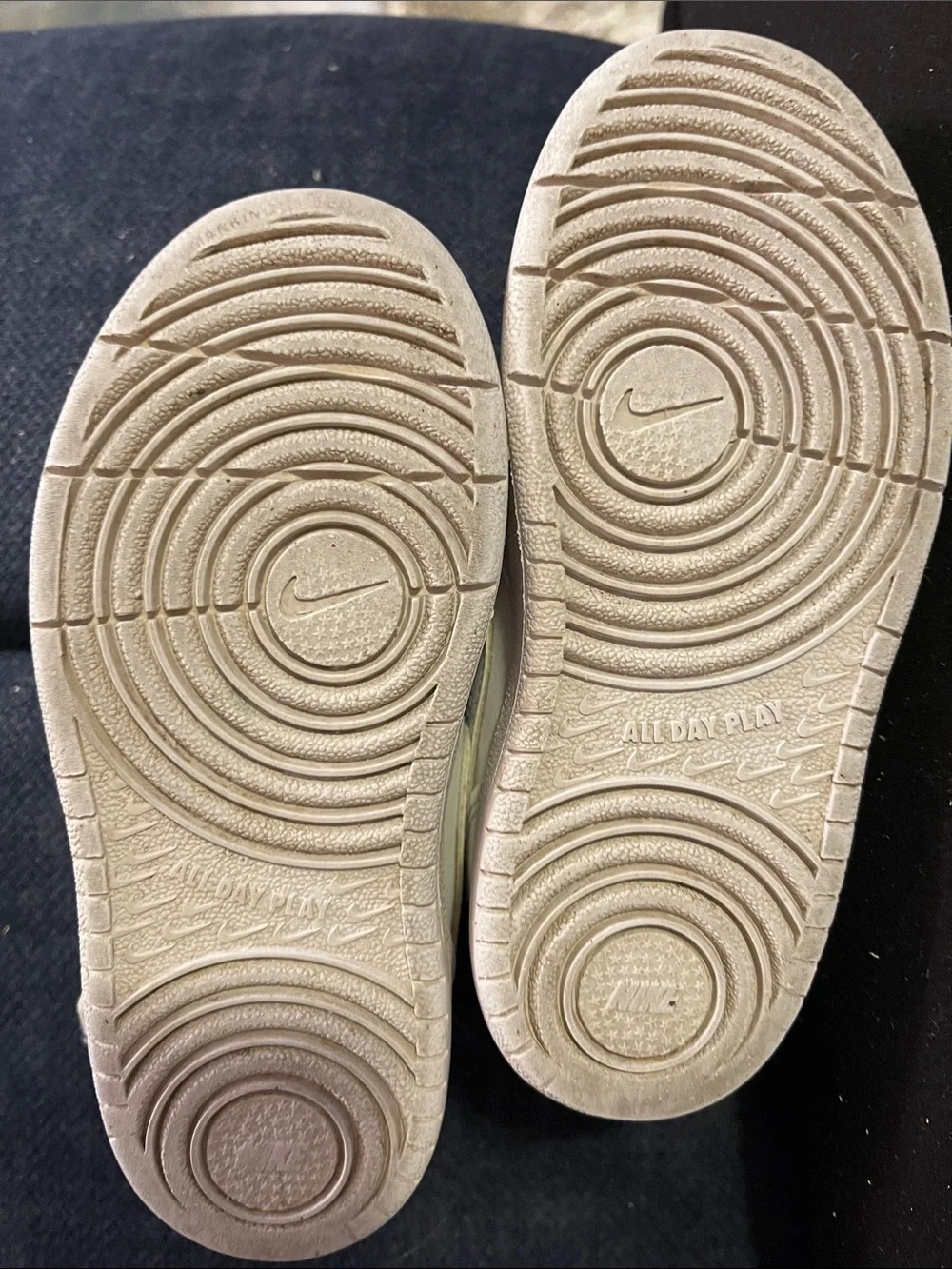 Nike Kids Court Borough Sneakers